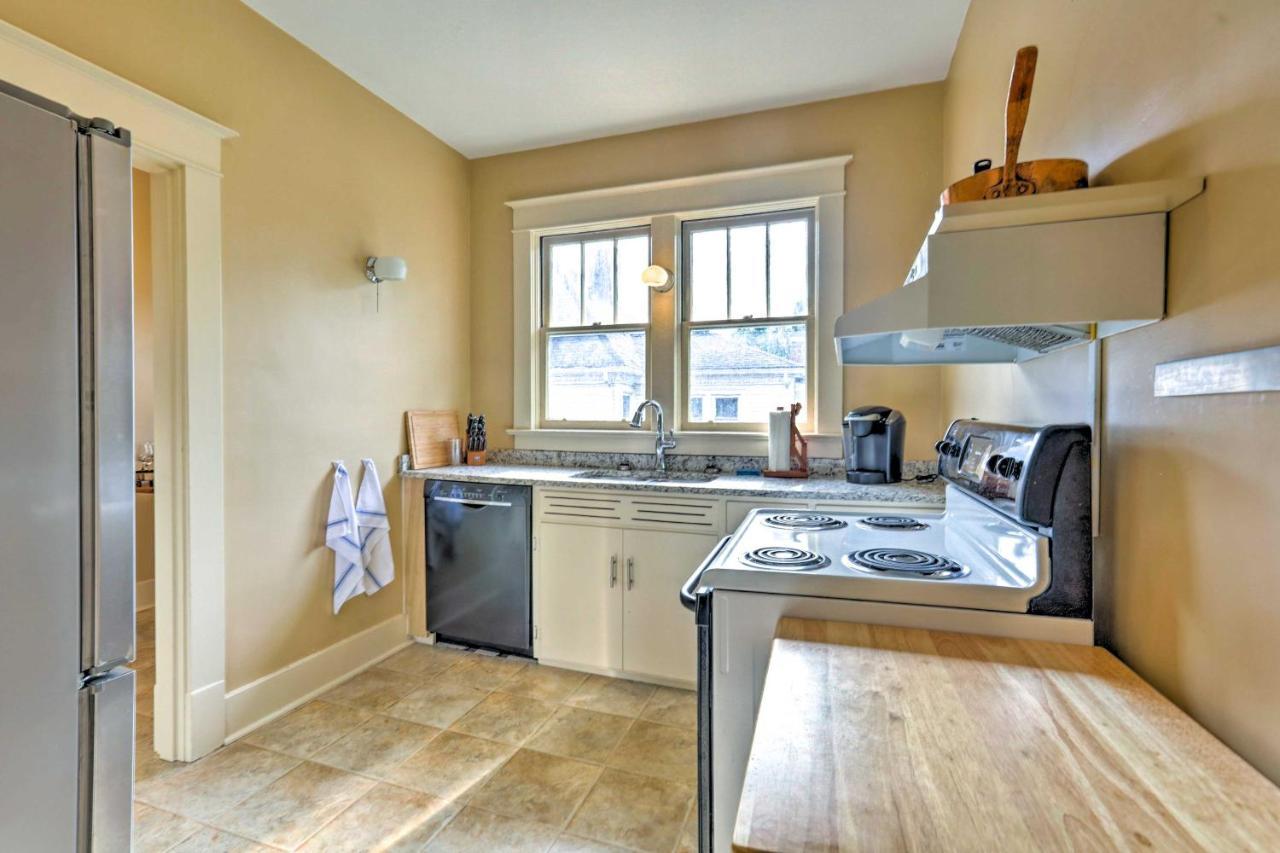 Lovely Apt, 1 Block To Downtown Данвил Екстериор снимка